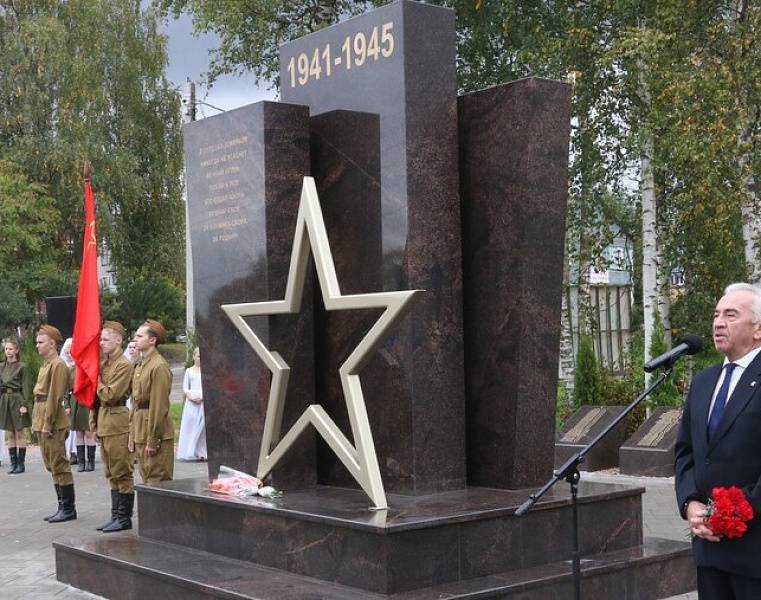 Торжественная церемония открытия мемориального монумента в Важинах 06.09.2020г.