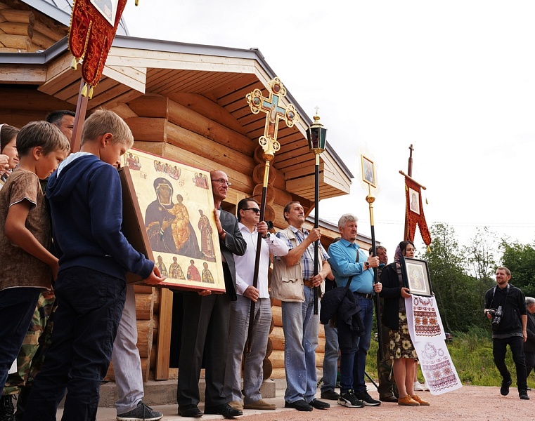Первая служба в храме Николая Чудотворца после реставрации